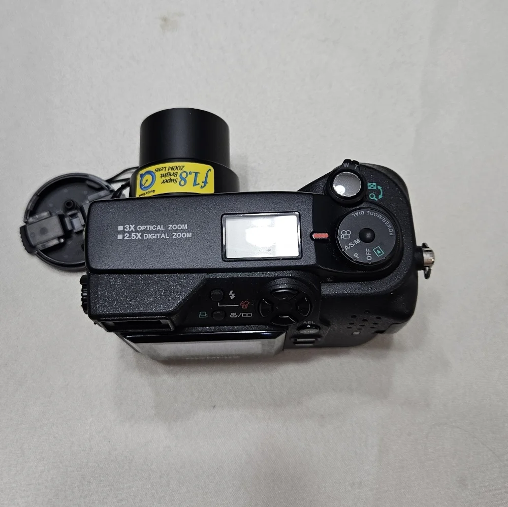 Olympus Camedia C-3040 Zoom Black Digital Camera